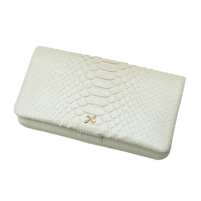 風水的に開運効果のホワイトのお財布は傳濱野の開運財布リュフカフェリーチェパイソンです